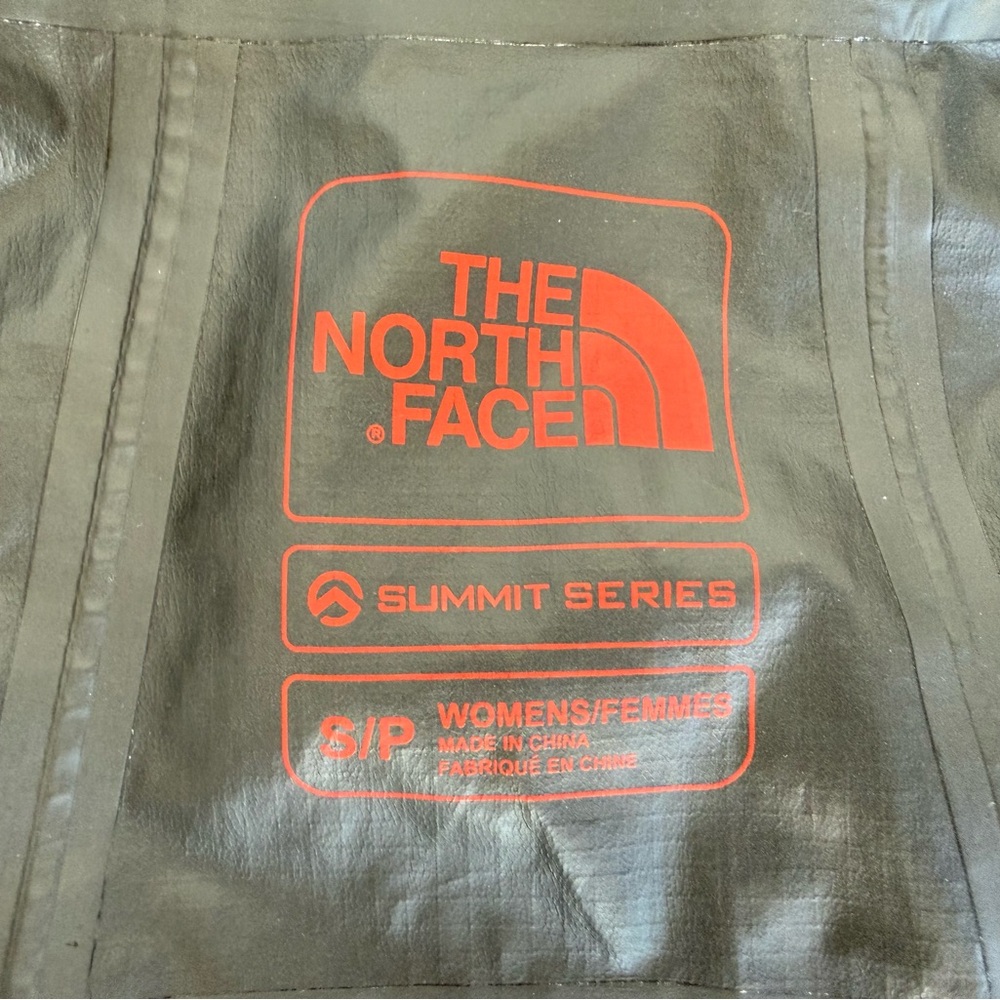 The North Face Summit Series GORE-TEX Rain Jacket | Women’s Small | Waterproof - Picture 4 of 9